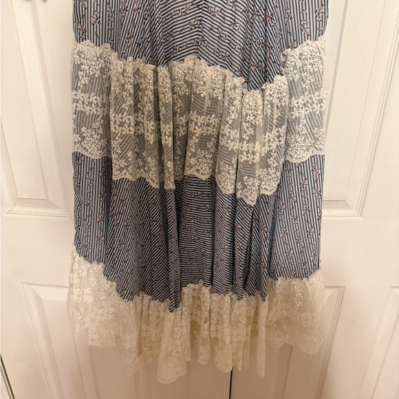 Dainty Jewells Blue and Cream Lace Midi Dress - Picture 7 of 7